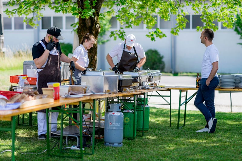 2020-07-10 NEOOM Teamfotos und Sommerfest_073