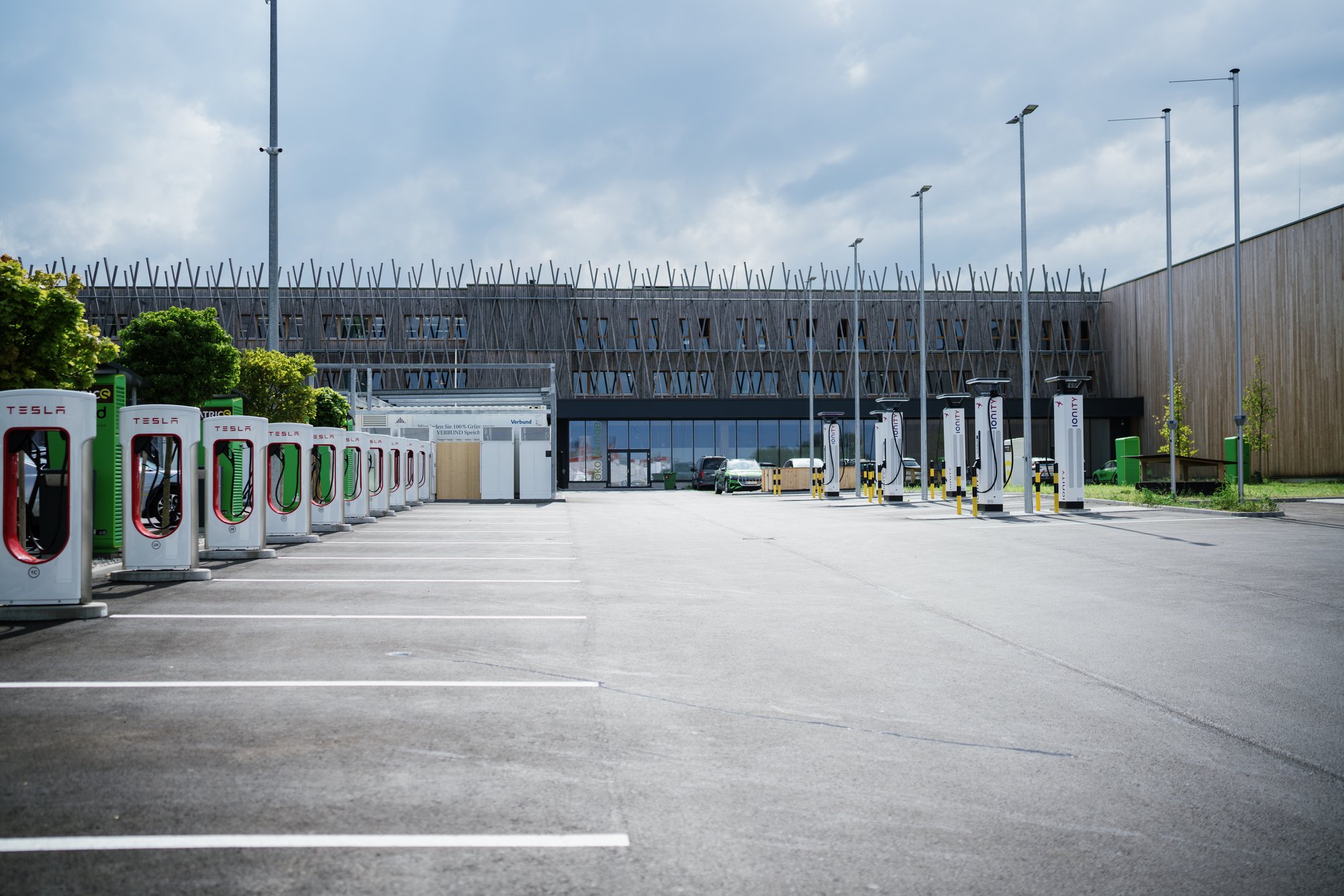 Ladepark Pod Bau GmbH