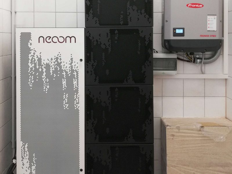 neoom KJUUBE bei Fussl