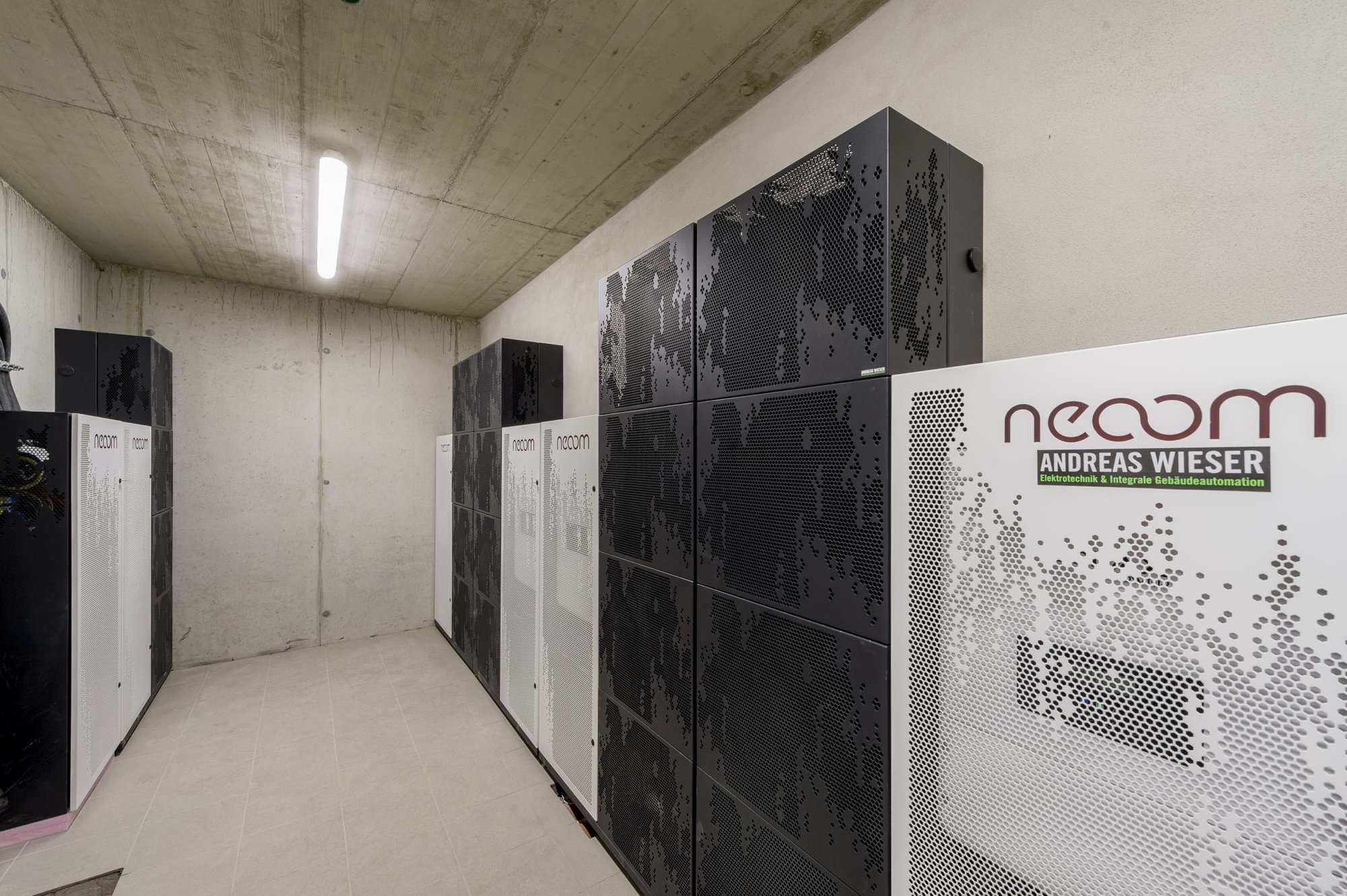 battery storage of neoom at Mandls goat farm
