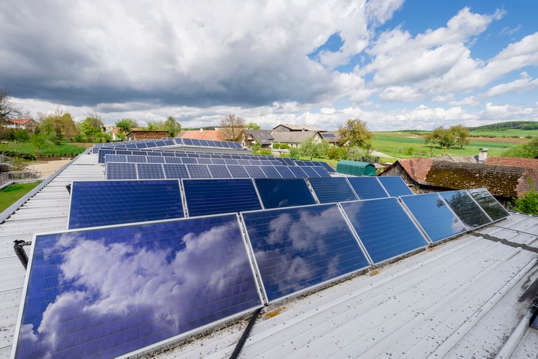 Dach mit Solaranlage